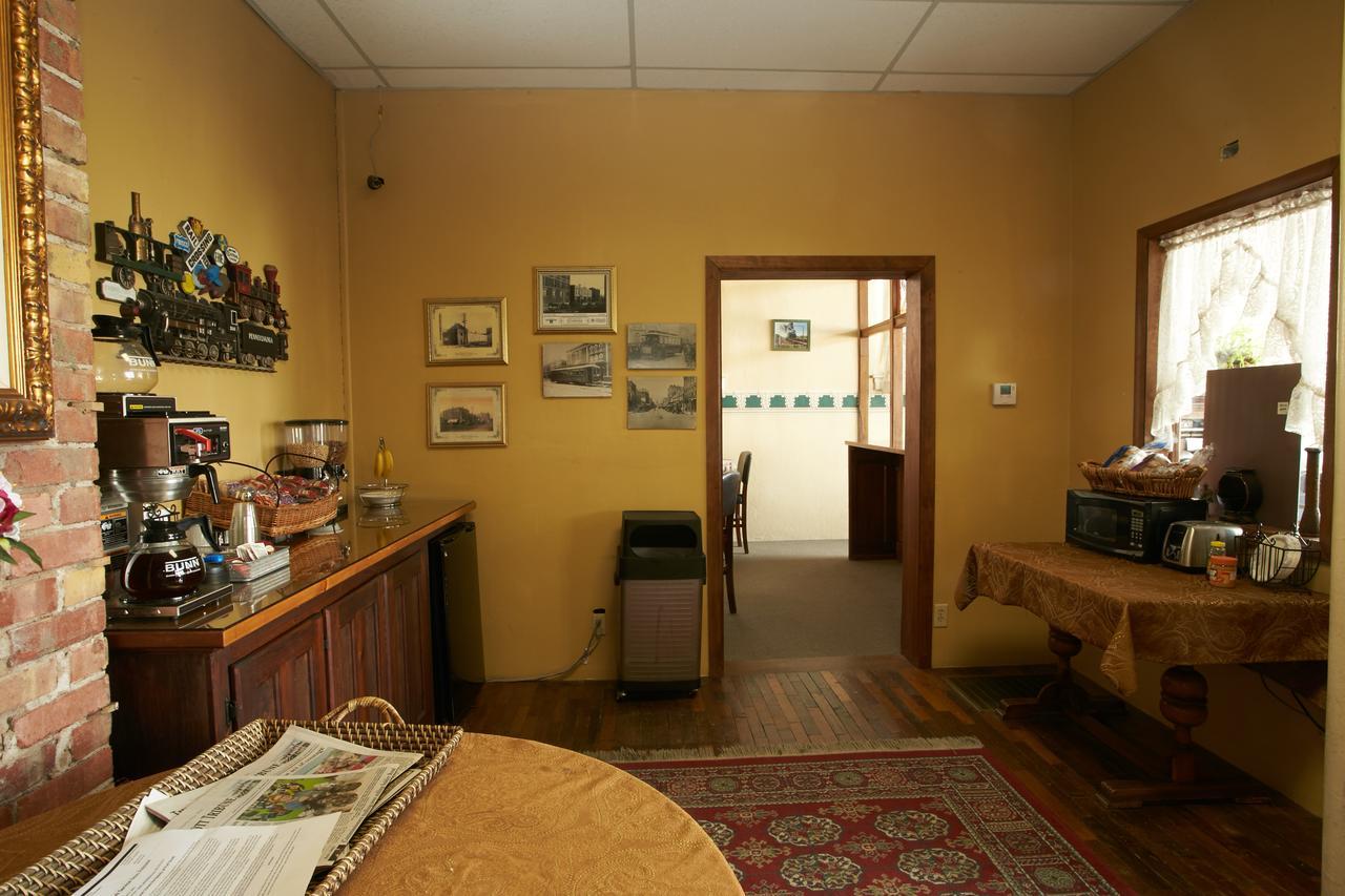 The Courtland Hotel & Spa Fort Scott ภายนอก รูปภาพ