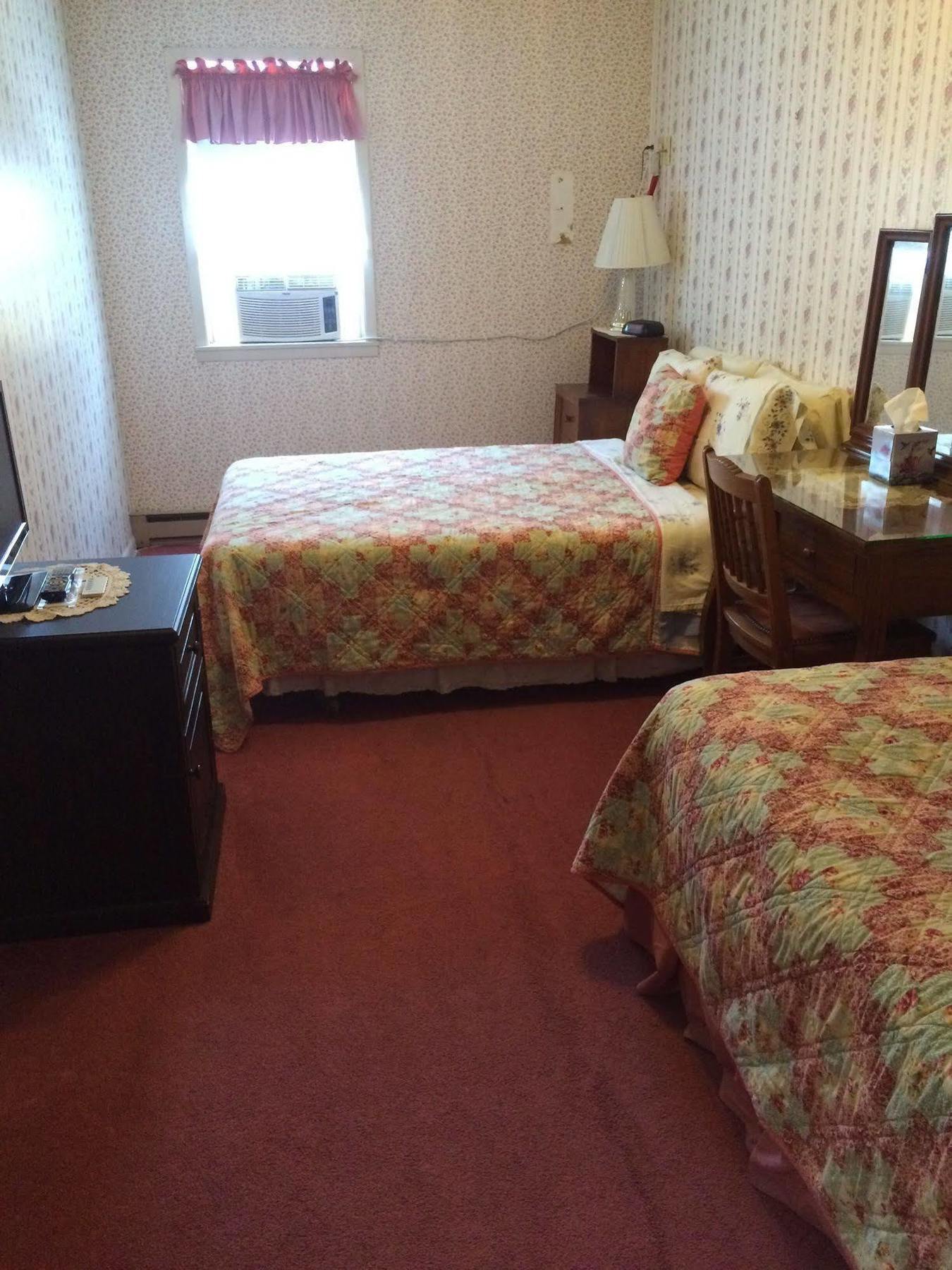 The Courtland Hotel & Spa Fort Scott ภายนอก รูปภาพ