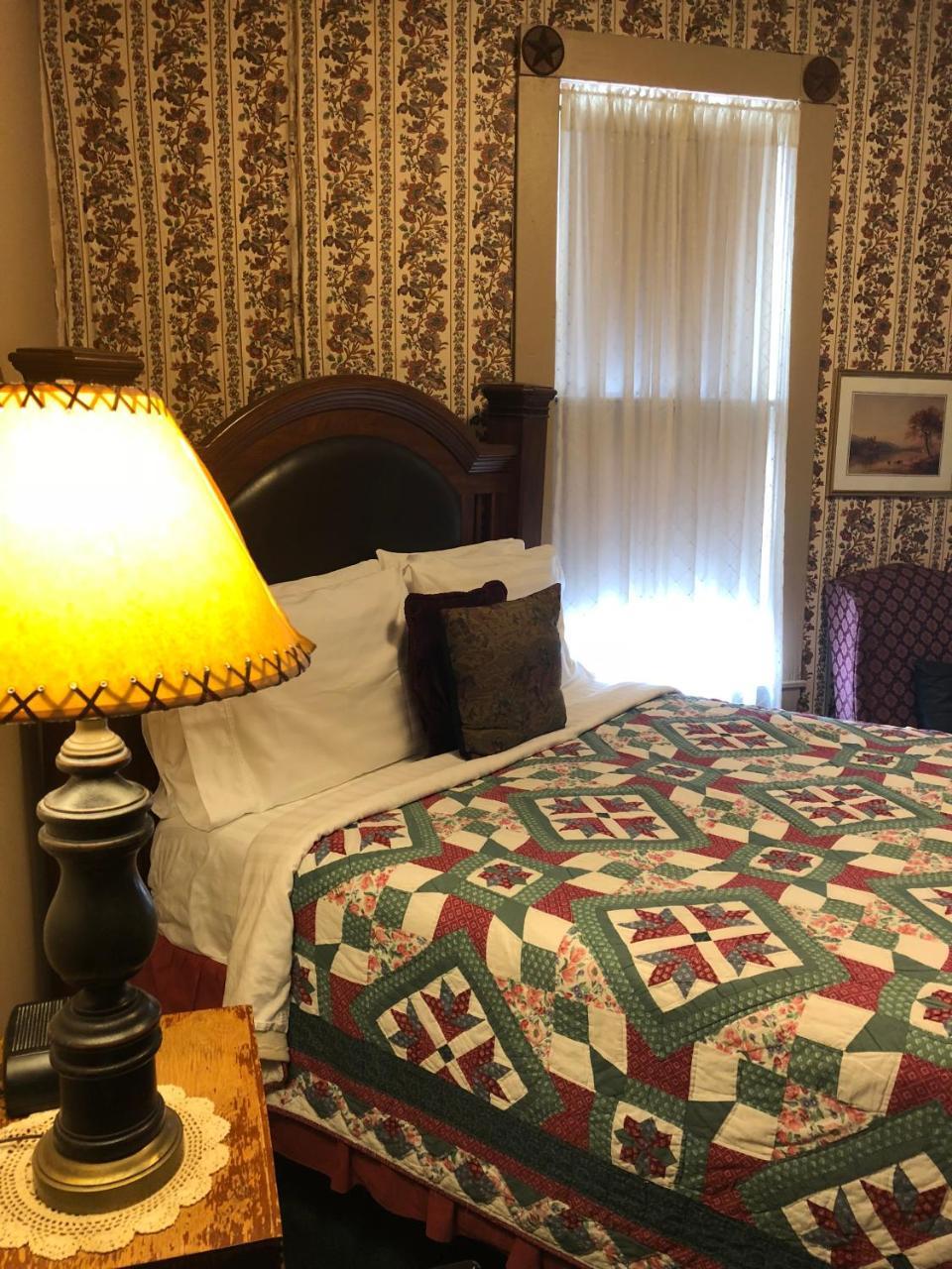 The Courtland Hotel & Spa Fort Scott ภายนอก รูปภาพ